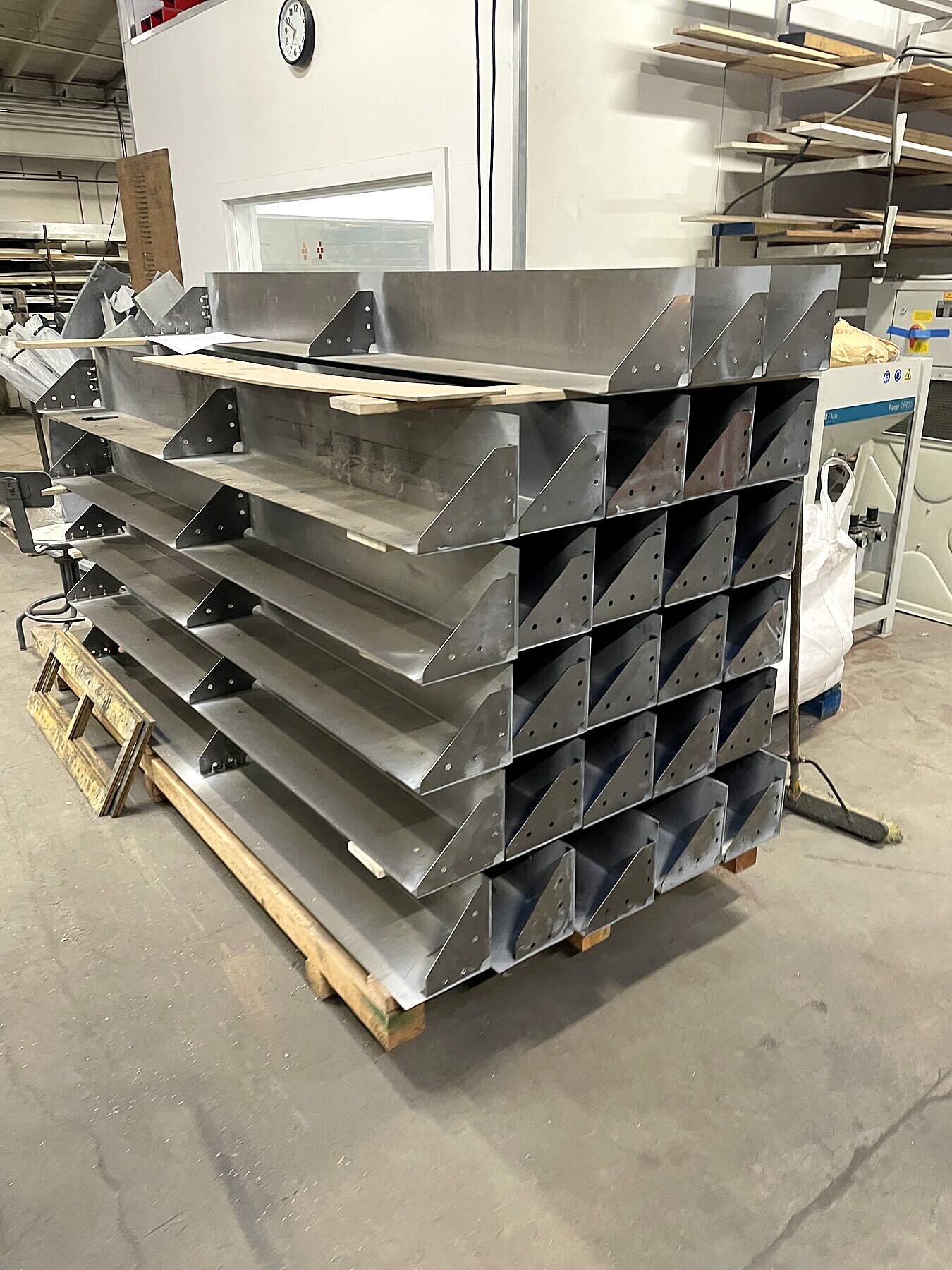 Custom steel rooftop planter package